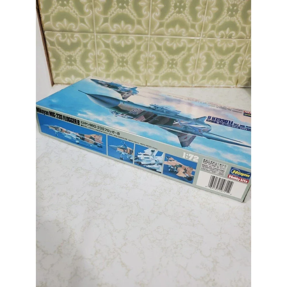 Mikoyan MiG-23S Flogger B 1/72 Scale Model Kit Hasegawa MIB (Open Box)